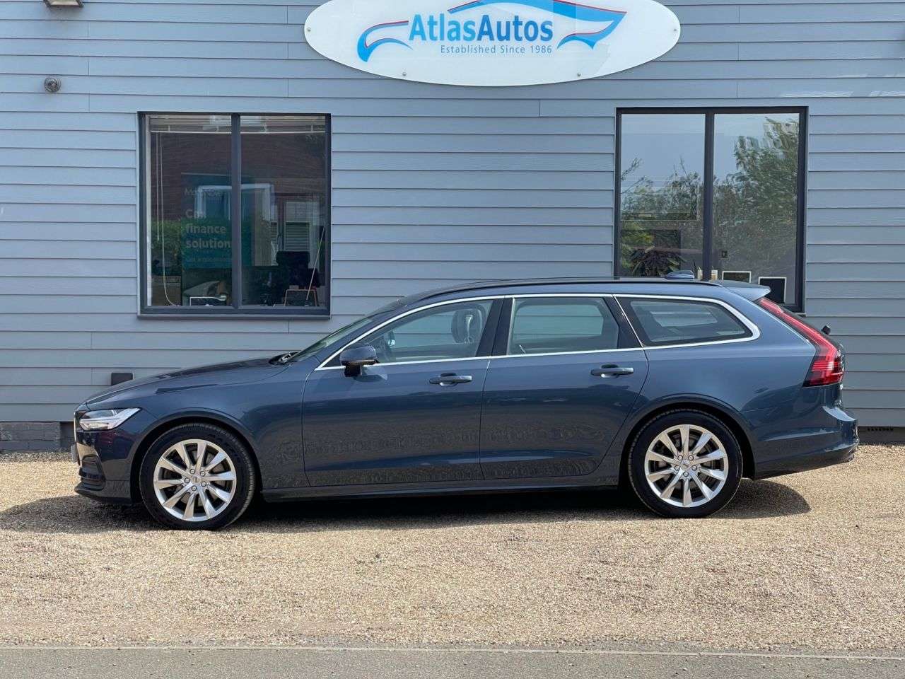 2021 VOLVO V90 2021 VOLVO V90
