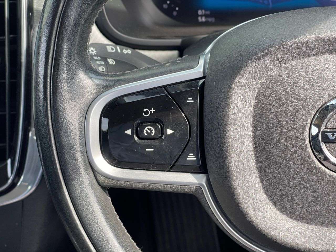 2021 VOLVO V90 2021 VOLVO V90