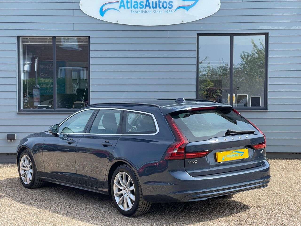 2021 VOLVO V90 2021 VOLVO V90