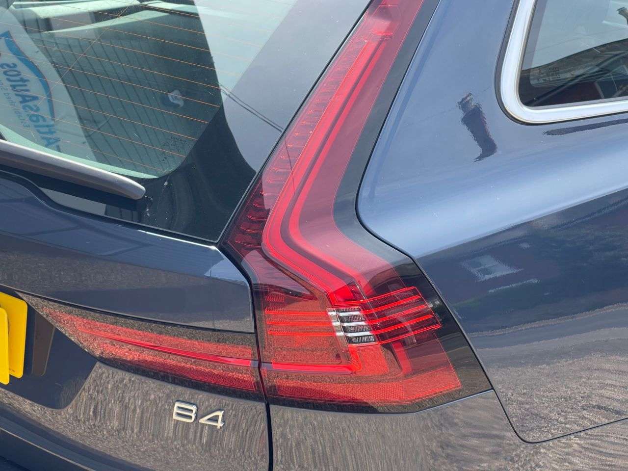 2021 VOLVO V90 2021 VOLVO V90