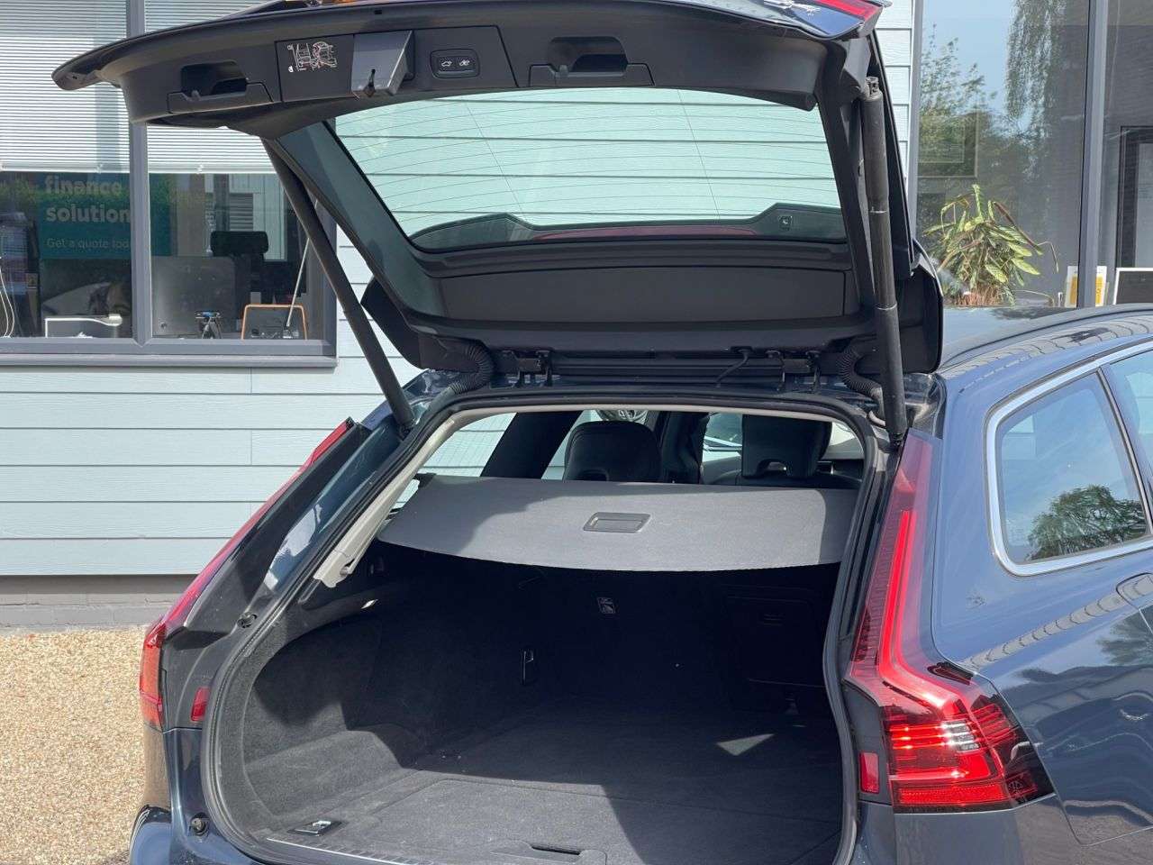 2021 VOLVO V90 2021 VOLVO V90