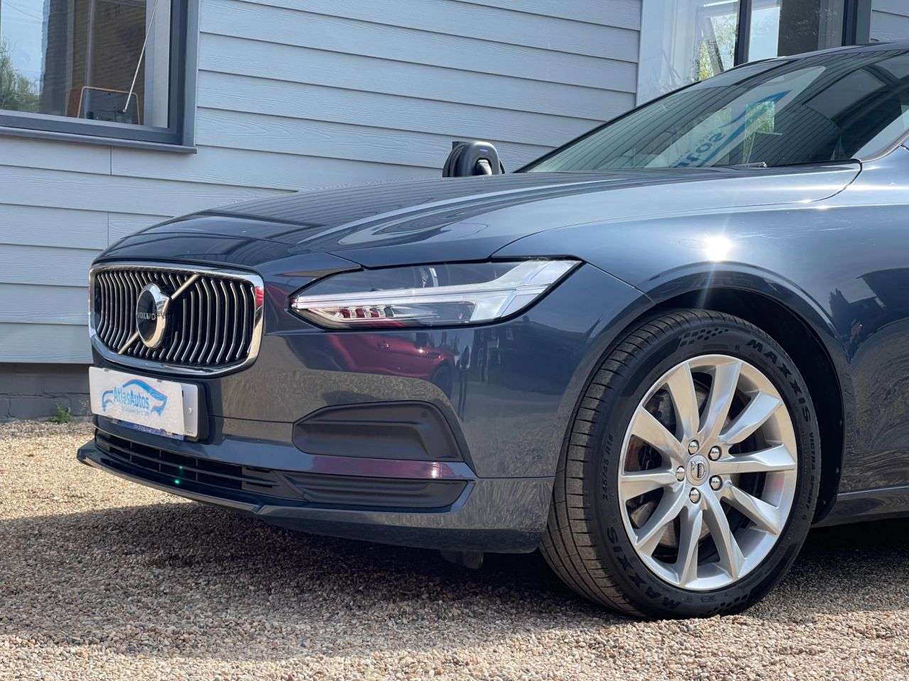 2021 VOLVO V90 2021 VOLVO V90