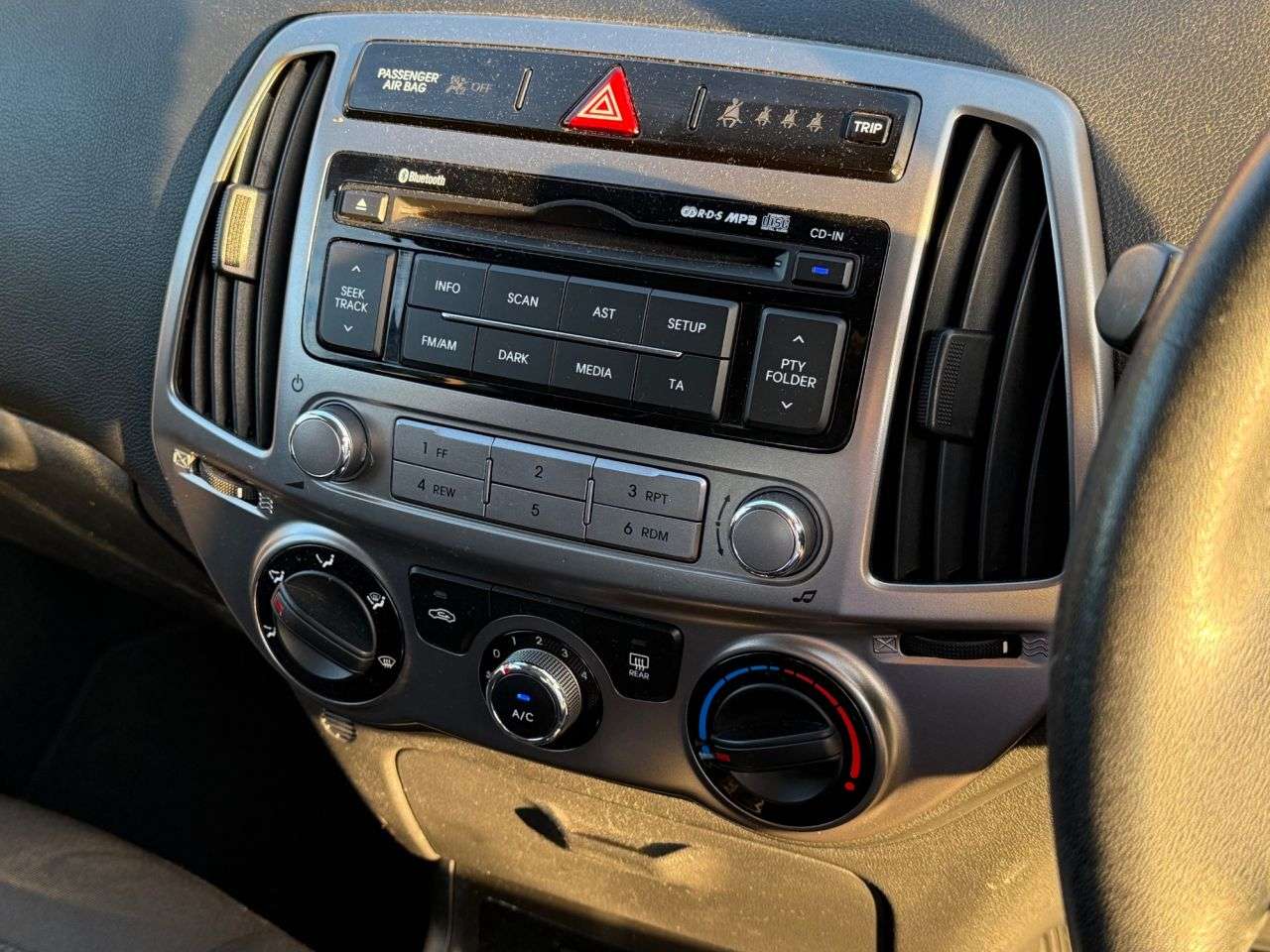 A 2014 HYUNDAI I20 1.4 Active Hatchback 5dr Petrol Auto Euro 5 (100 ps) A 2014 HYUNDAI I20 1.4 Active Hatchback 5dr Petrol Auto Euro 5 (100 ps)