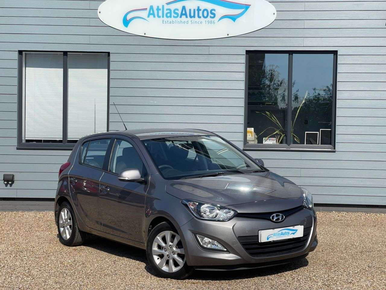 A 2014 HYUNDAI I20 1.4 Active Hatchback 5dr Petrol Auto Euro 5 (100 ps) REAR PARK SENSORS, AIR A 2014 HYUNDAI I20 1.4 Active Hatchback 5dr Petrol Auto Euro 5 (100 ps) REAR PARK SENSORS, AIR