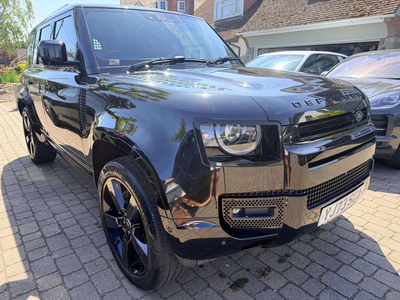 A 2024 LAND ROVER DEFENDER 3.0 D300 MHEV X-Dynamic HSE Hard Top SUV 5dr Diesel Auto 4WD MWB Euro 6 (s/ A 2024 LAND ROVER DEFENDER 3.0 D300 MHEV X-Dynamic HSE Hard Top SUV 5dr Diesel Auto 4WD MWB Euro 6 (s/