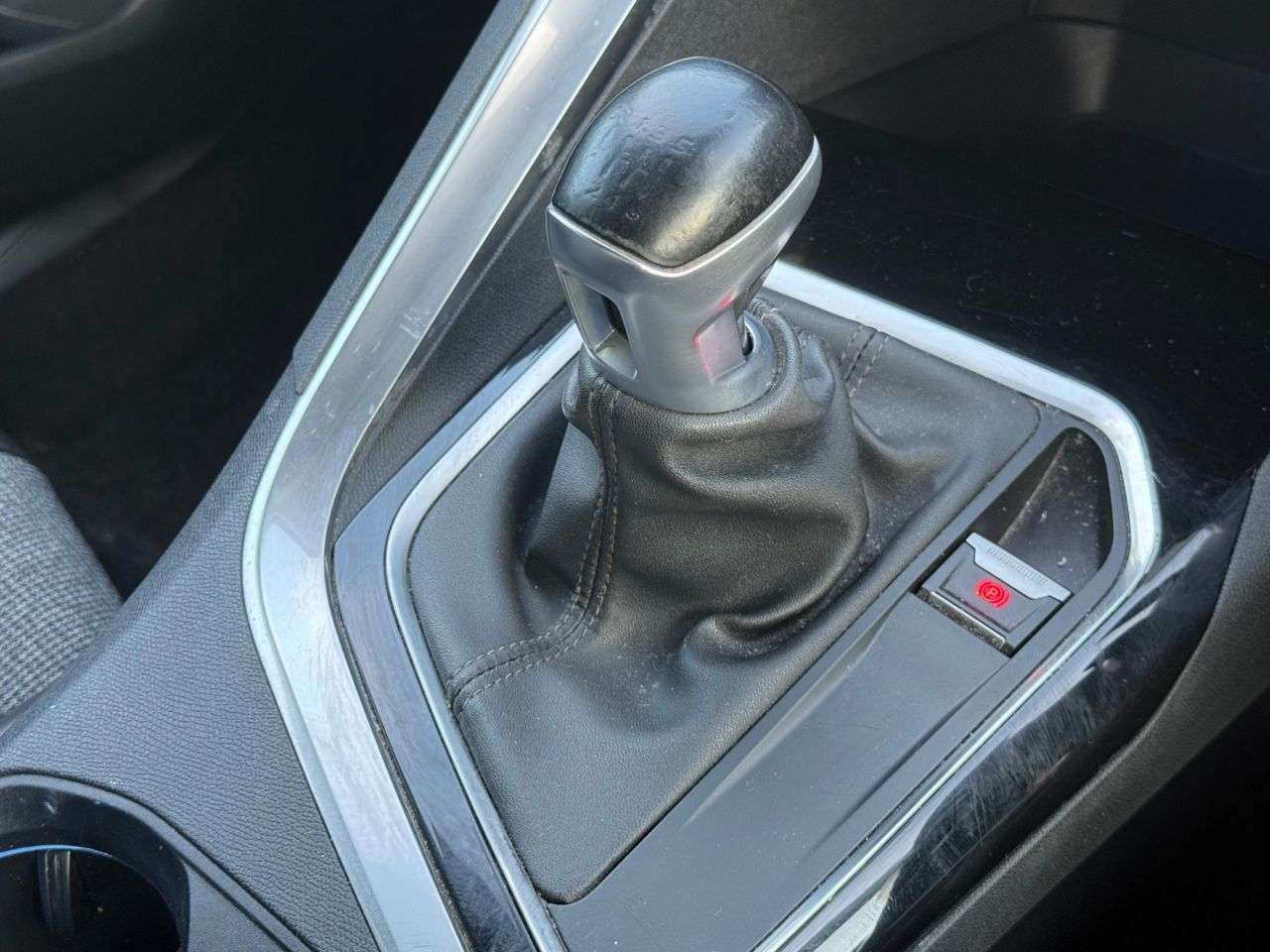 2017 PEUGEOT 3008 2017 PEUGEOT 3008