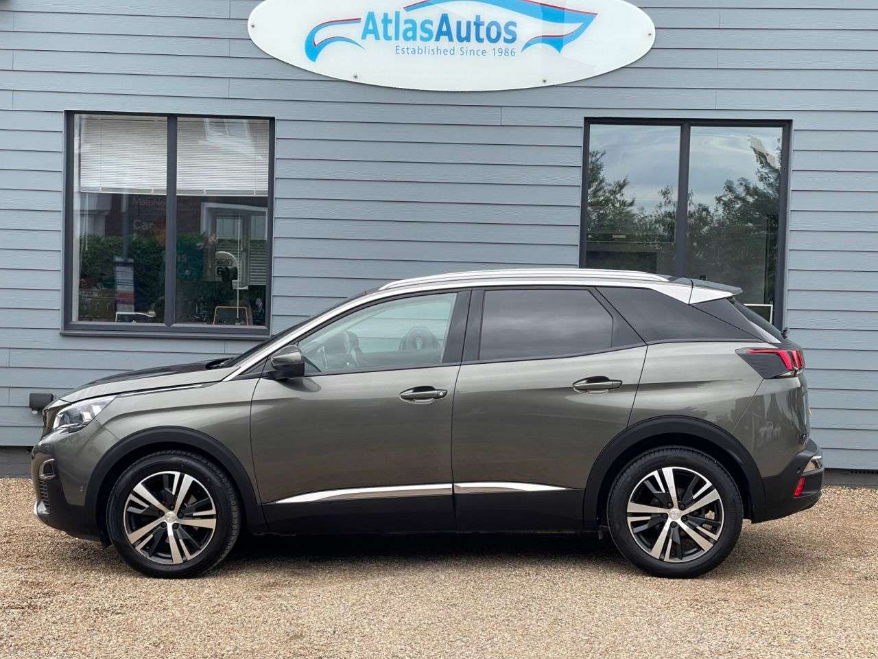 2017 PEUGEOT 3008 2017 PEUGEOT 3008