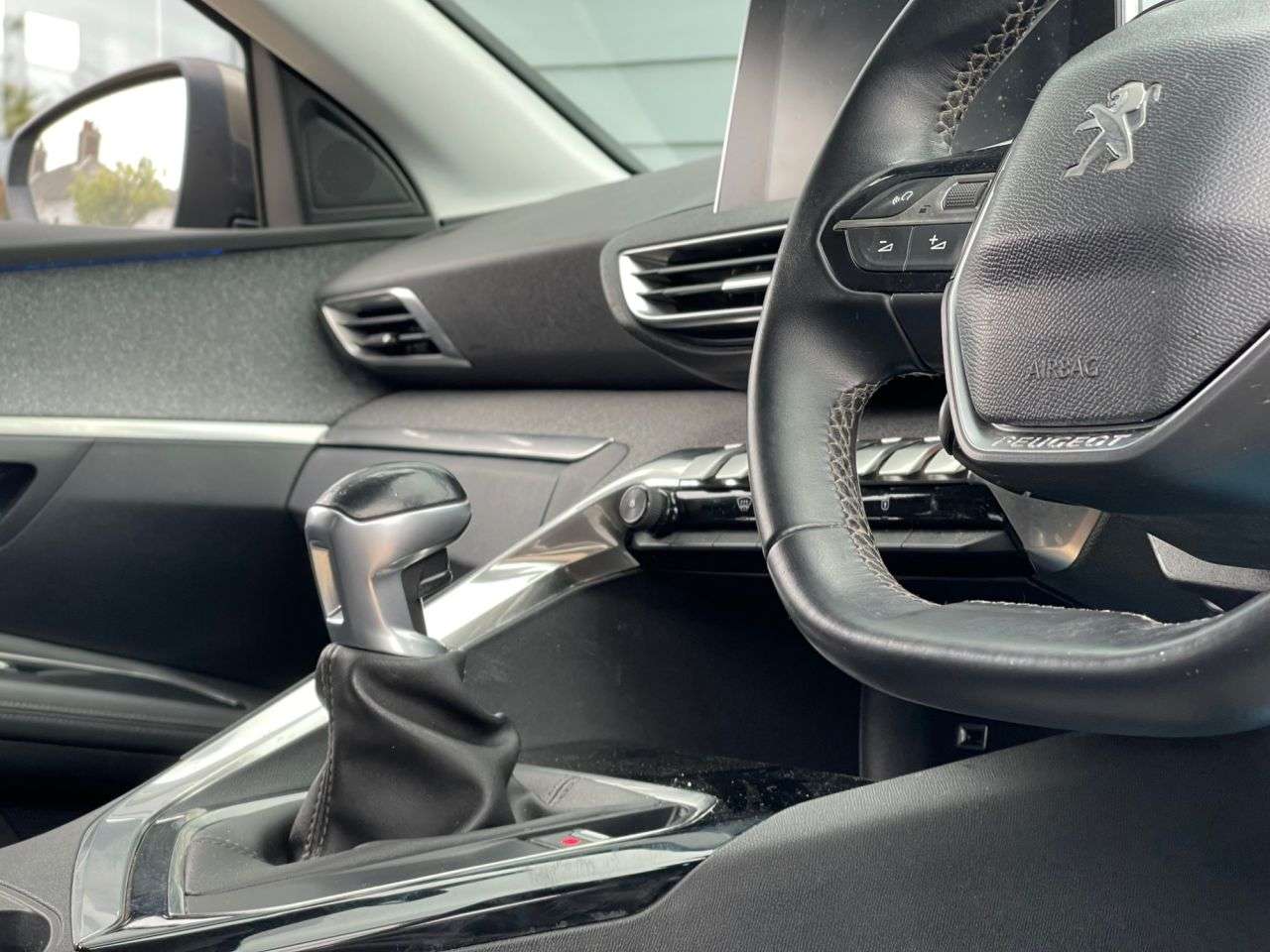 2017 PEUGEOT 3008 2017 PEUGEOT 3008