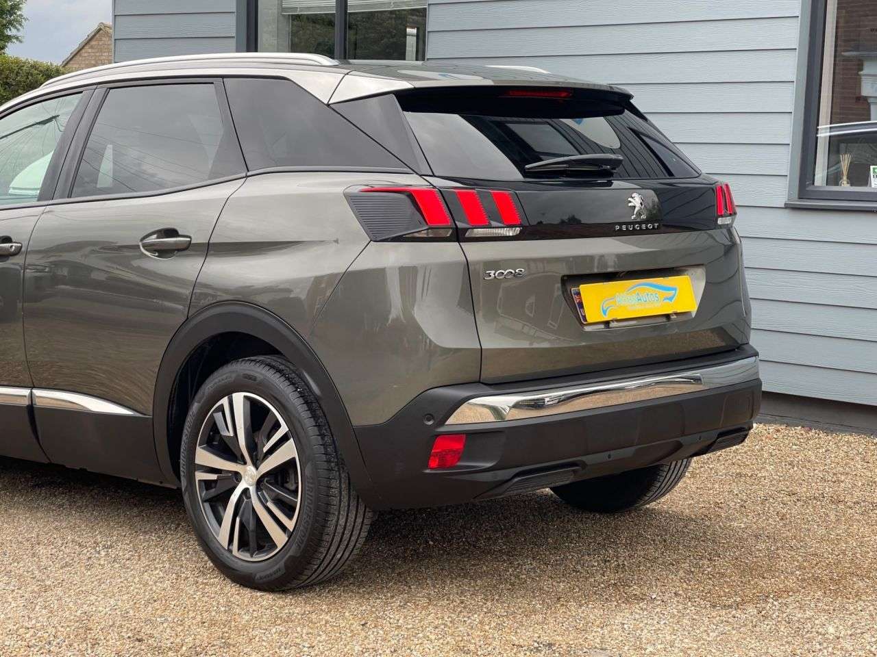 2017 PEUGEOT 3008 2017 PEUGEOT 3008