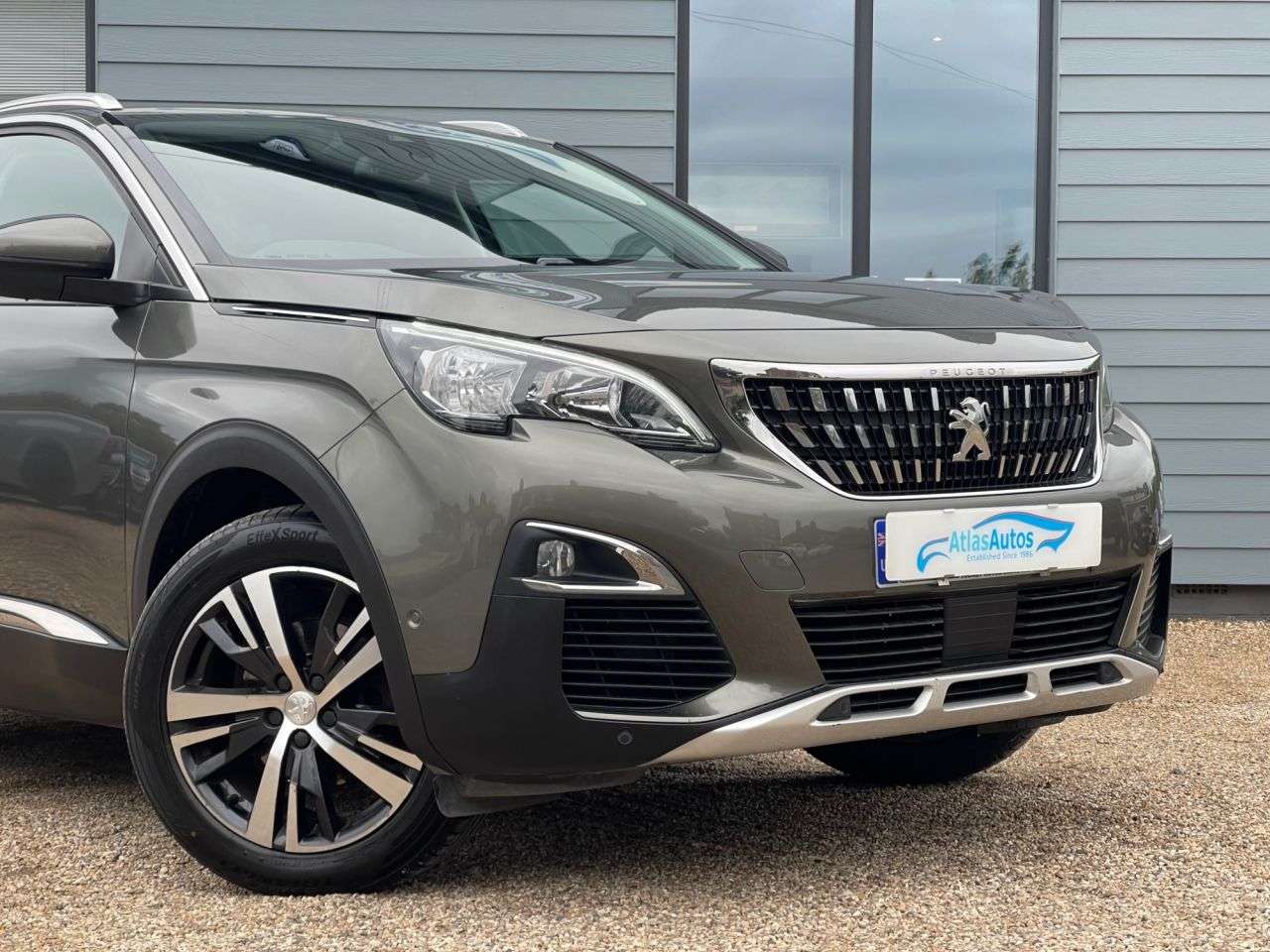 2017 PEUGEOT 3008 2017 PEUGEOT 3008
