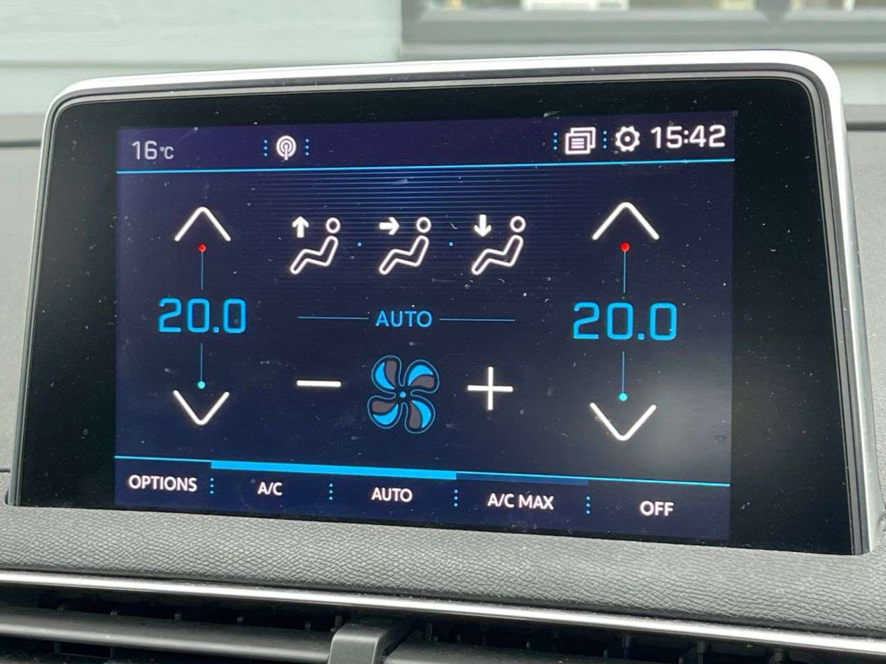 2017 PEUGEOT 3008 2017 PEUGEOT 3008