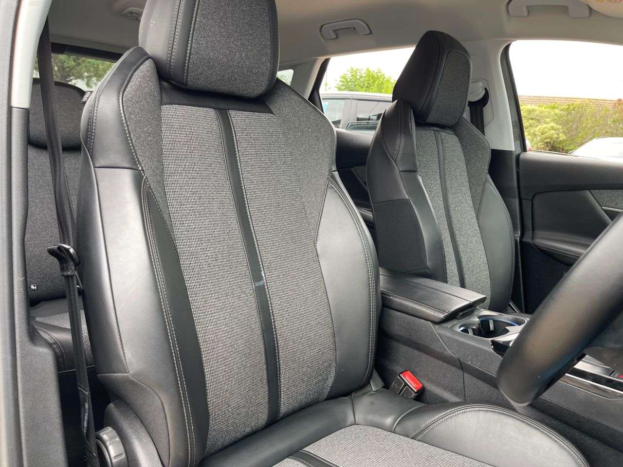 2017 PEUGEOT 3008 2017 PEUGEOT 3008