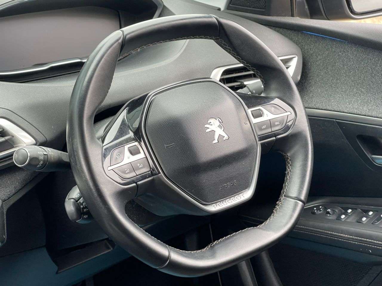 2017 PEUGEOT 3008 2017 PEUGEOT 3008
