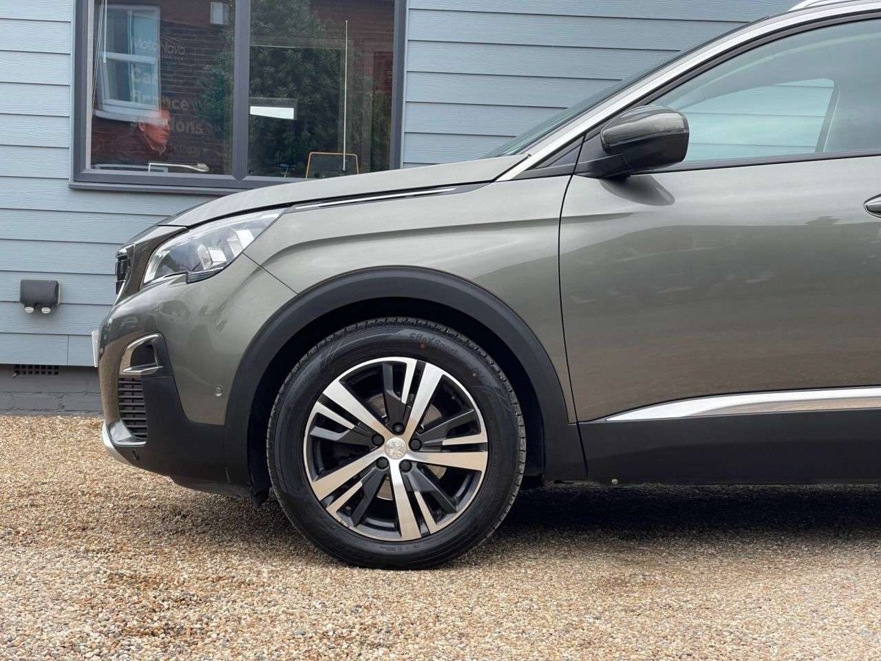 2017 PEUGEOT 3008 2017 PEUGEOT 3008