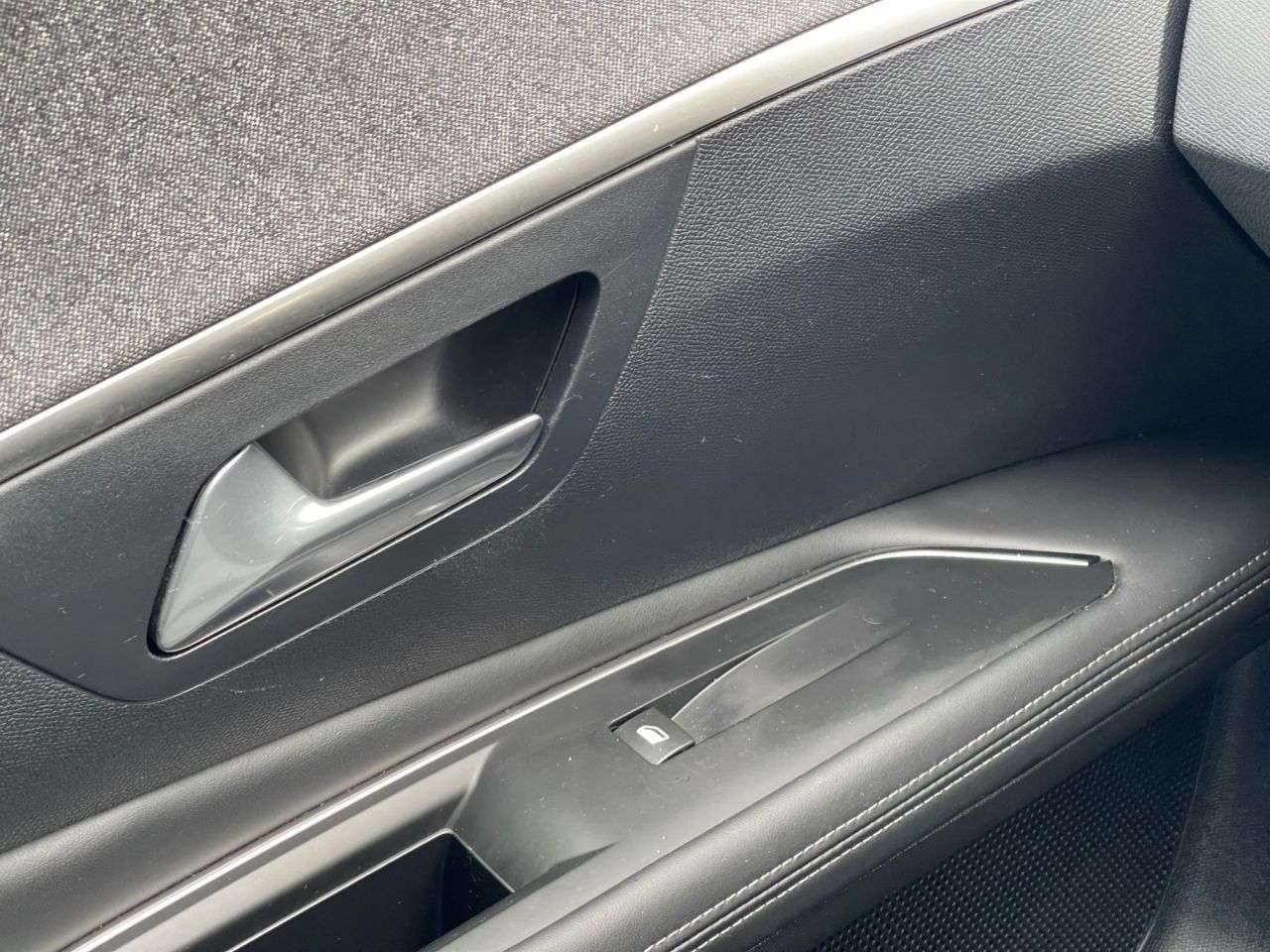 2017 PEUGEOT 3008 2017 PEUGEOT 3008