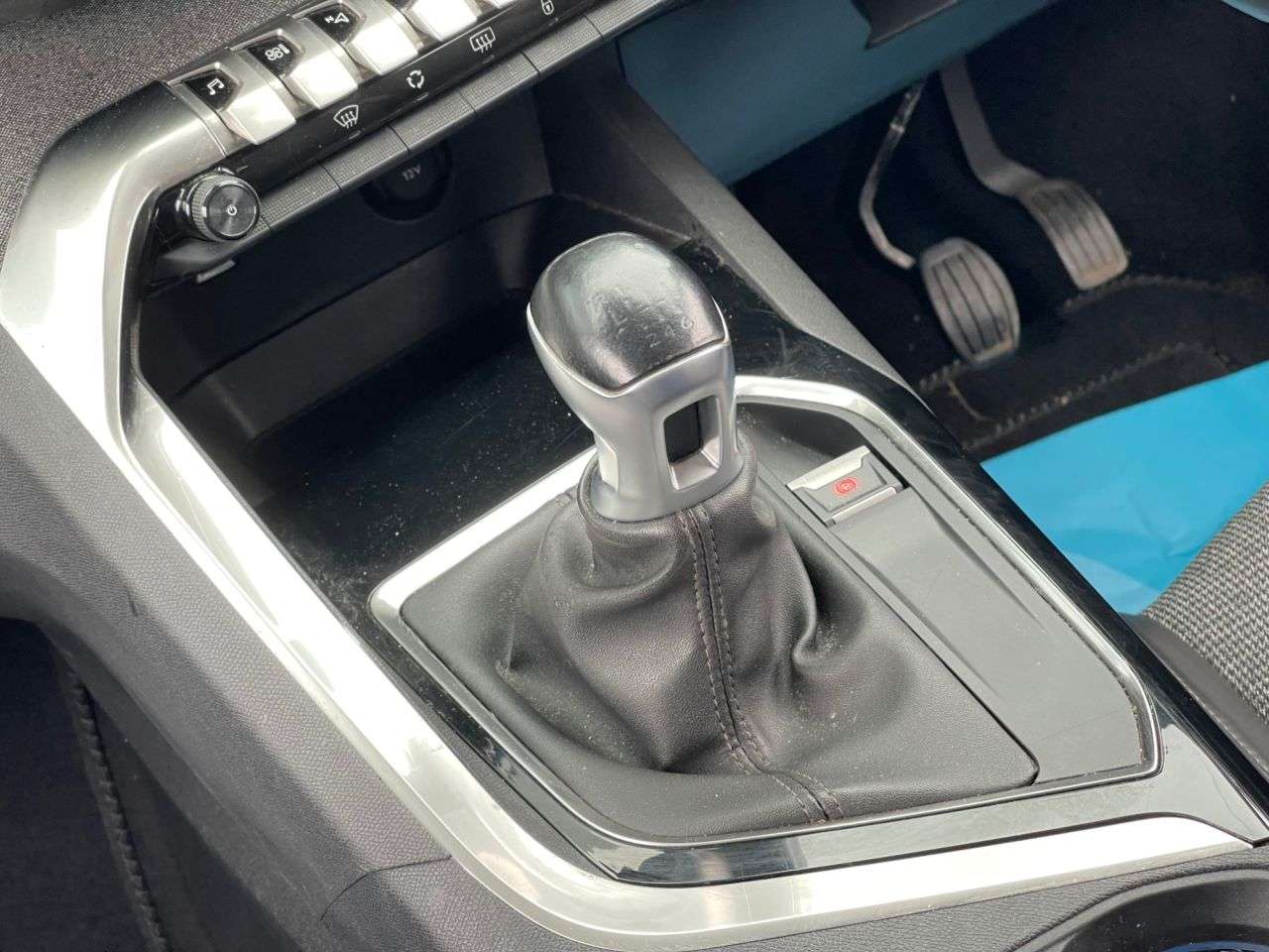 2017 PEUGEOT 3008 2017 PEUGEOT 3008