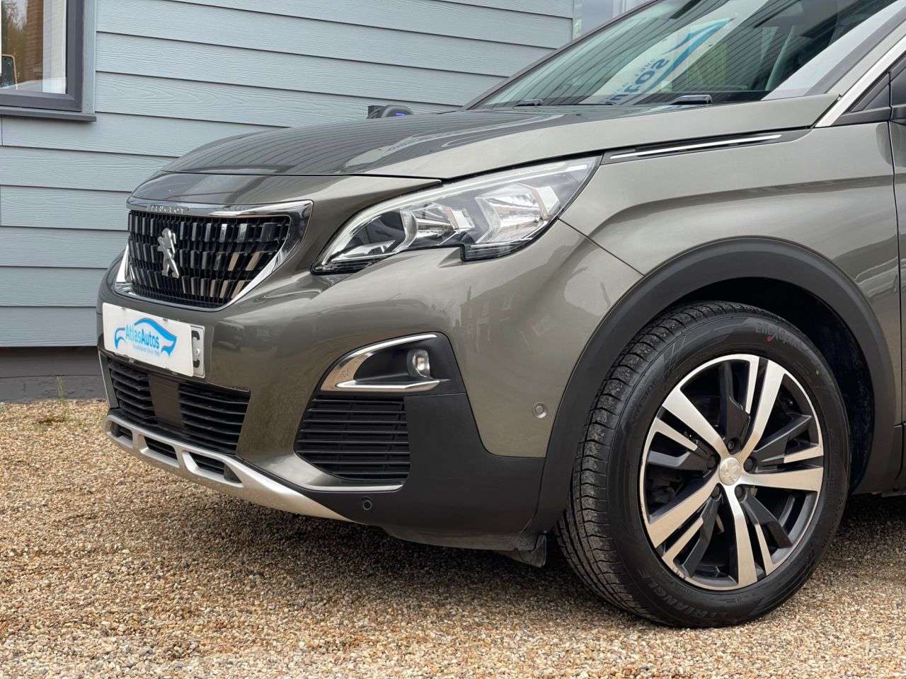 2017 PEUGEOT 3008 2017 PEUGEOT 3008