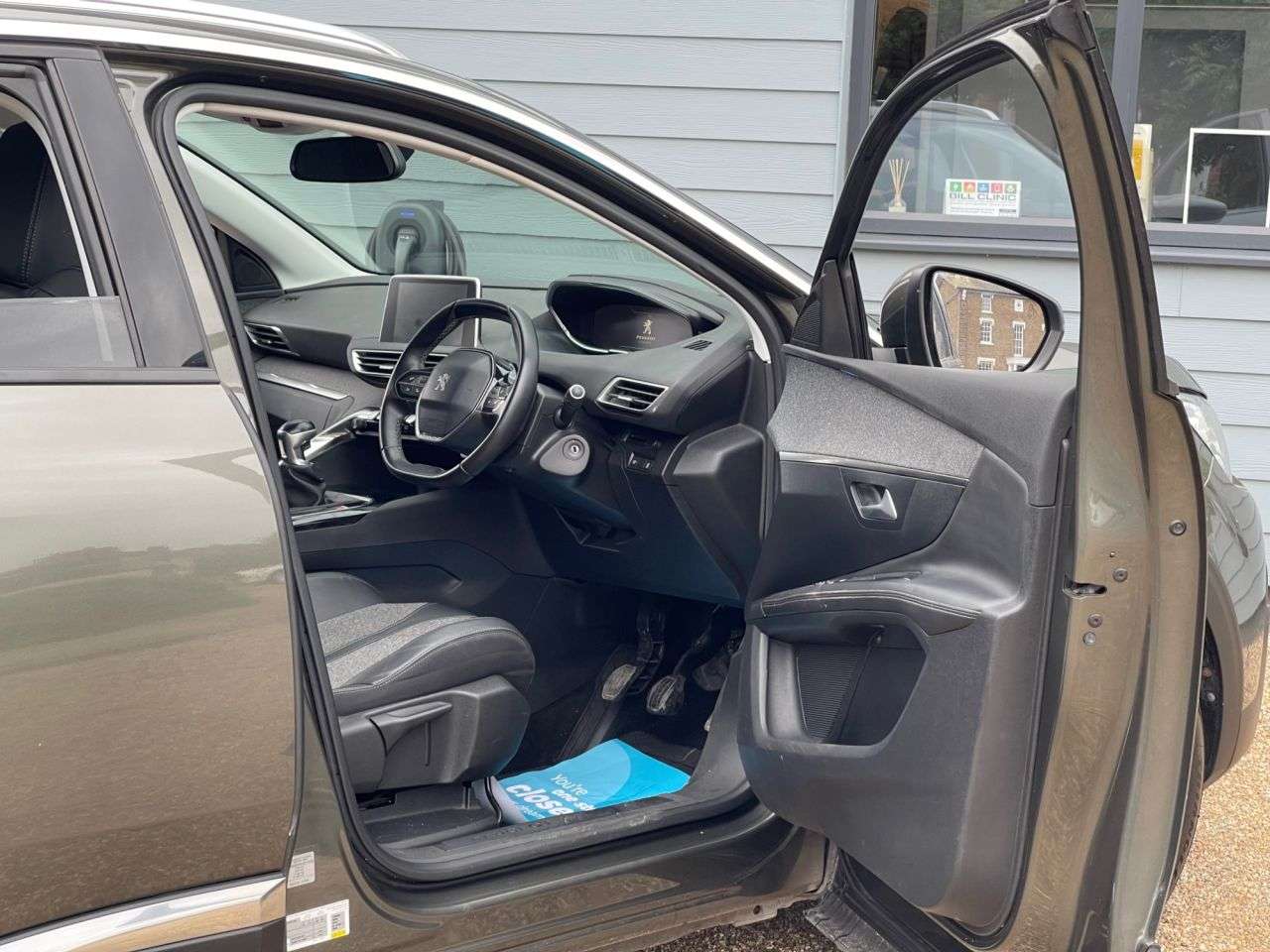 2017 PEUGEOT 3008 2017 PEUGEOT 3008