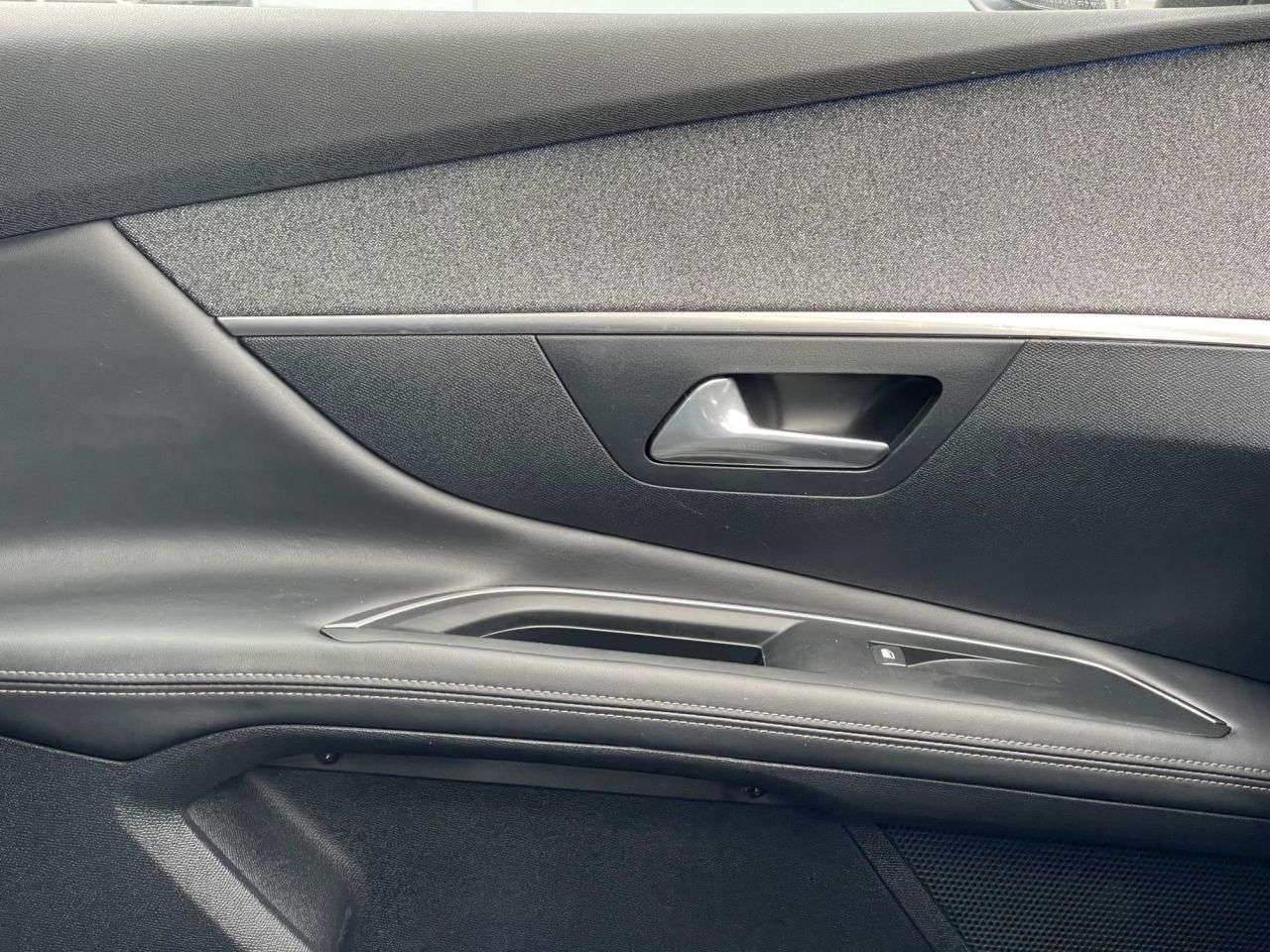 2017 PEUGEOT 3008 2017 PEUGEOT 3008