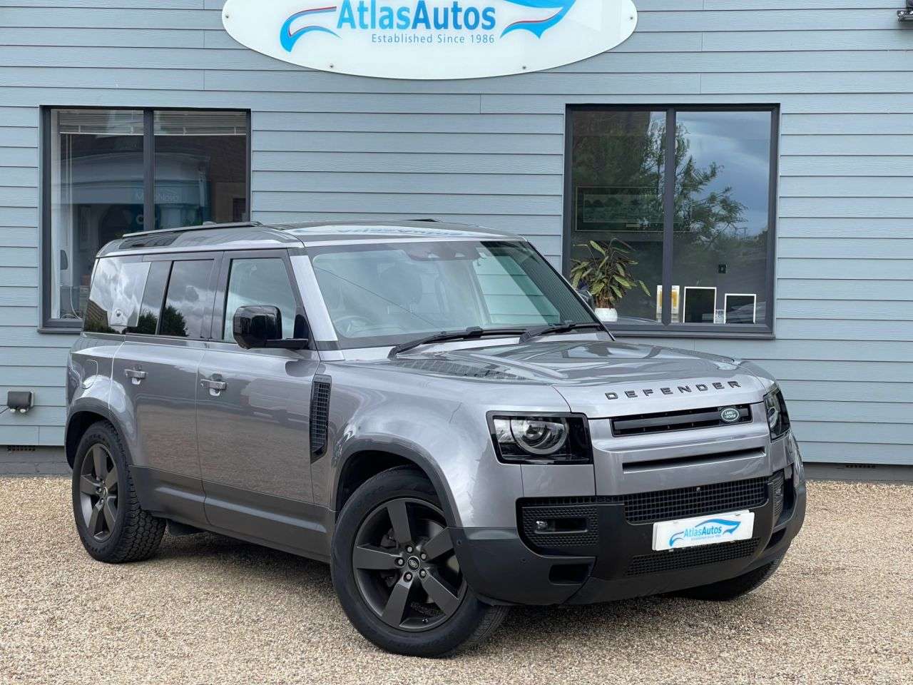 A 2020 LAND ROVER DEFENDER 2.0 Si4 SE SUV 5dr Petrol Auto 4WD Euro 6 (s/s) (300 ps) A 2020 LAND ROVER DEFENDER 2.0 Si4 SE SUV 5dr Petrol Auto 4WD Euro 6 (s/s) (300 ps)
