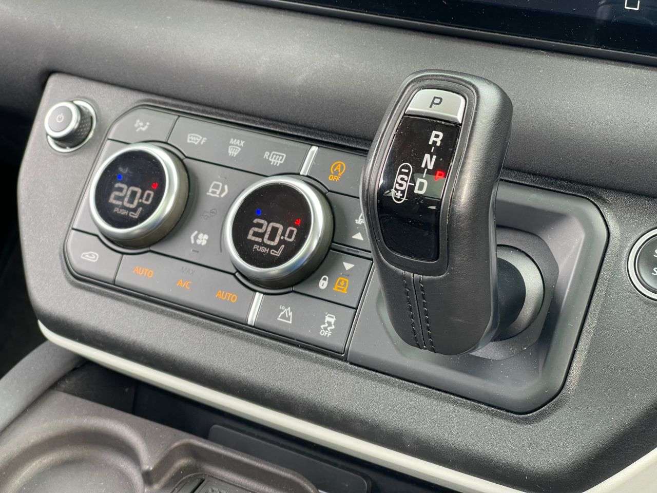 2020 LAND ROVER DEFENDER 2020 LAND ROVER DEFENDER