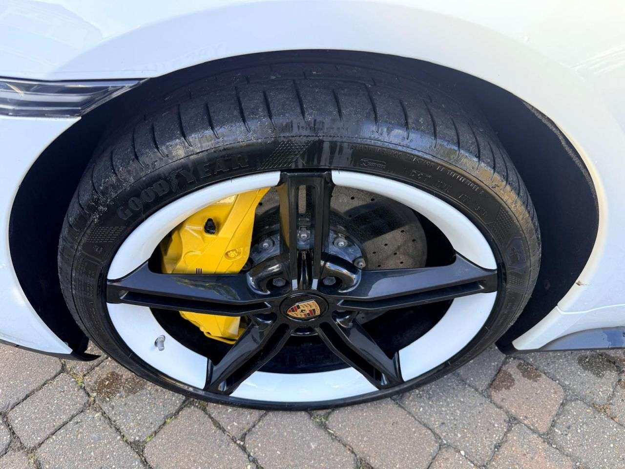 2021 PORSCHE TAYCAN 2021 PORSCHE TAYCAN