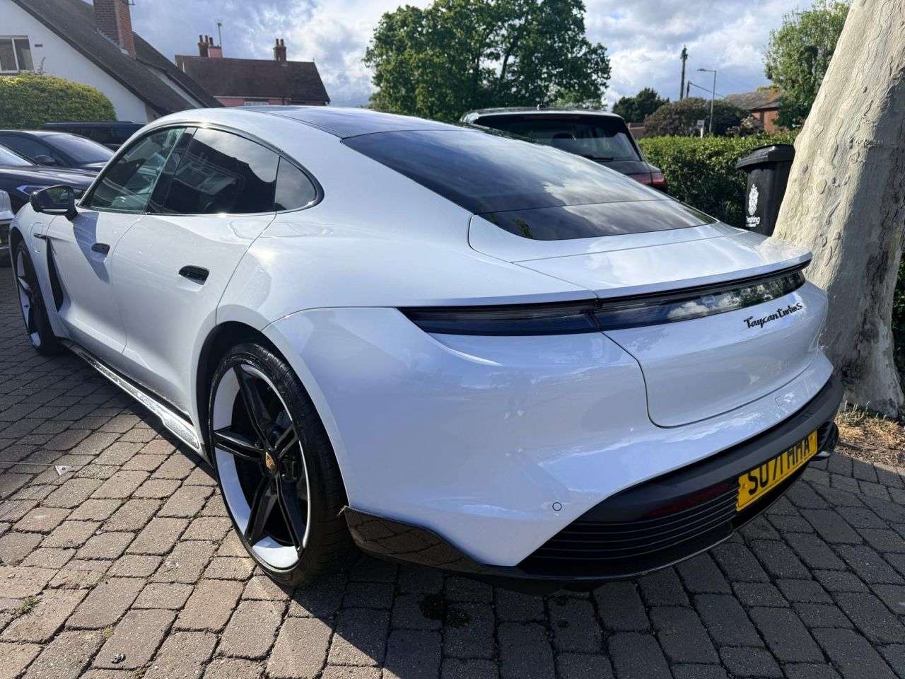 2021 PORSCHE TAYCAN 2021 PORSCHE TAYCAN