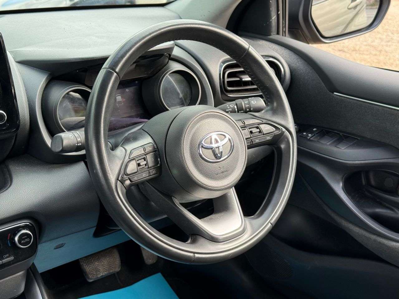 2022 TOYOTA YARIS 2022 TOYOTA YARIS