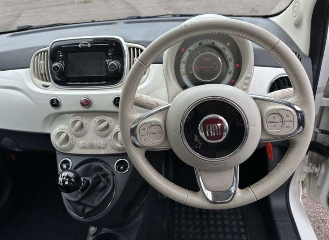A 2016 FIAT 500 1.2 Lounge Hatchback 3dr Petrol Manual Euro 6 (s/s) (69 bhp) ELEC PANO ROOF A 2016 FIAT 500 1.2 Lounge Hatchback 3dr Petrol Manual Euro 6 (s/s) (69 bhp) ELEC PANO ROOF