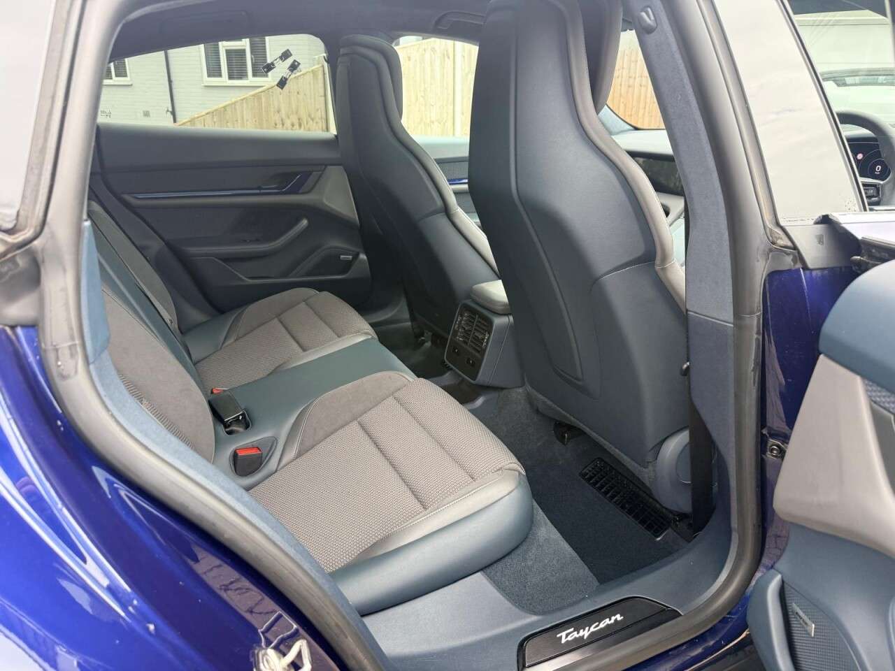2020 PORSCHE TAYCAN 2020 PORSCHE TAYCAN