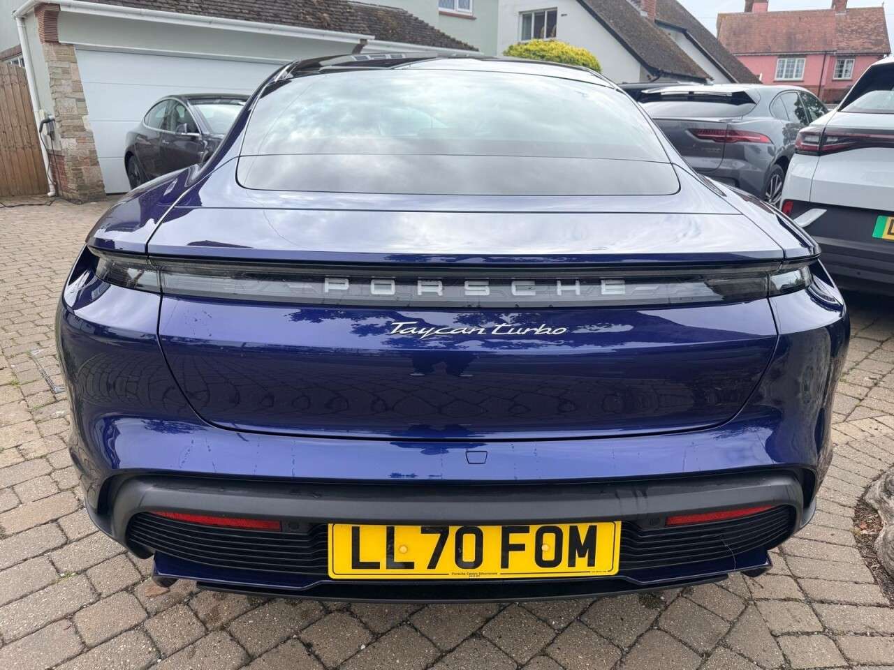 A 2020 PORSCHE TAYCAN Performance Plus 93.4kWh Turbo Saloon 4dr Electric Auto 4WD (680 ps) REAR C A 2020 PORSCHE TAYCAN Performance Plus 93.4kWh Turbo Saloon 4dr Electric Auto 4WD (680 ps) REAR C