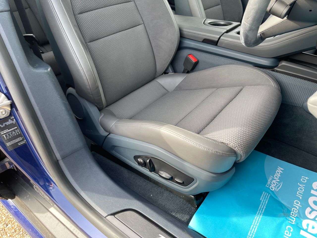 2020 PORSCHE TAYCAN 2020 PORSCHE TAYCAN