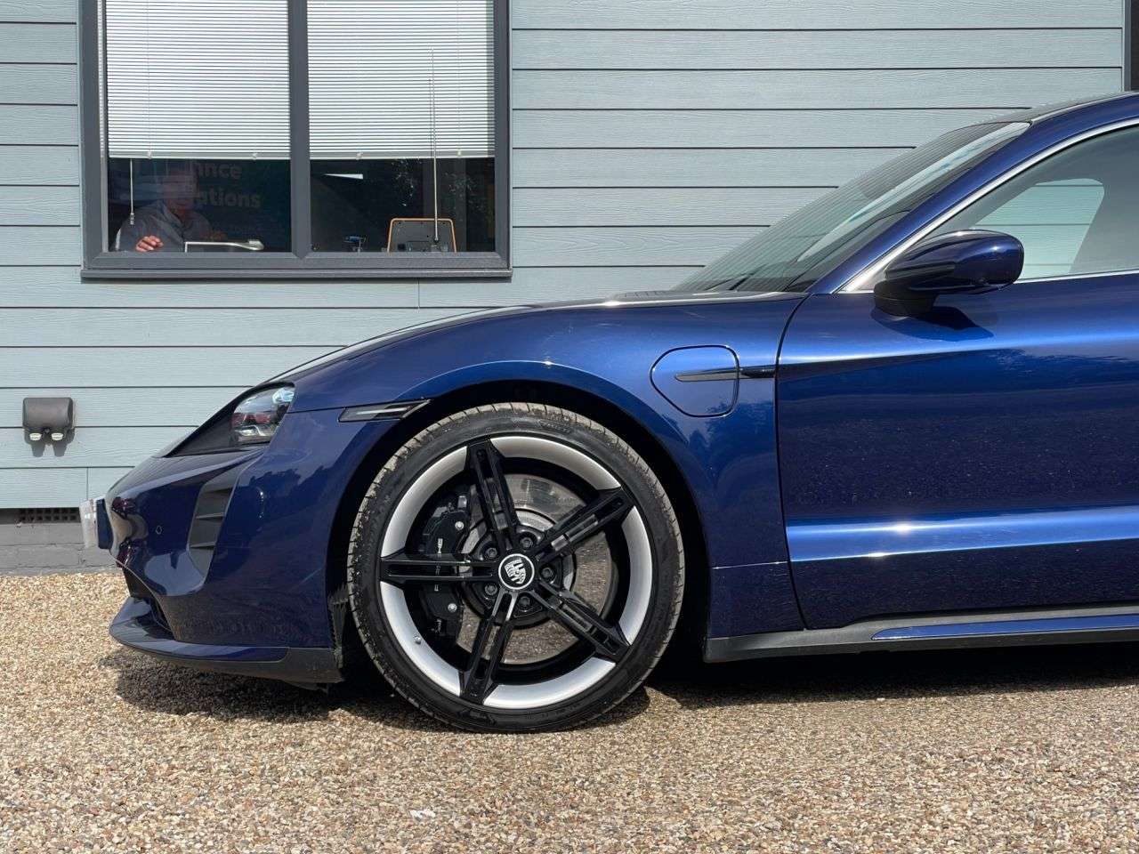 2020 PORSCHE TAYCAN 2020 PORSCHE TAYCAN