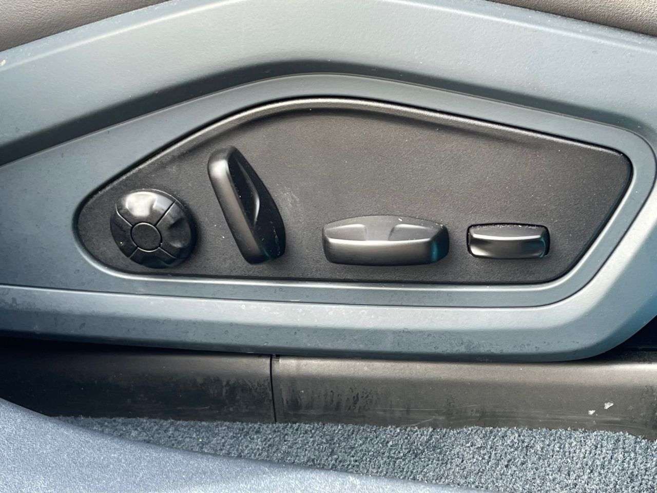 2020 PORSCHE TAYCAN 2020 PORSCHE TAYCAN