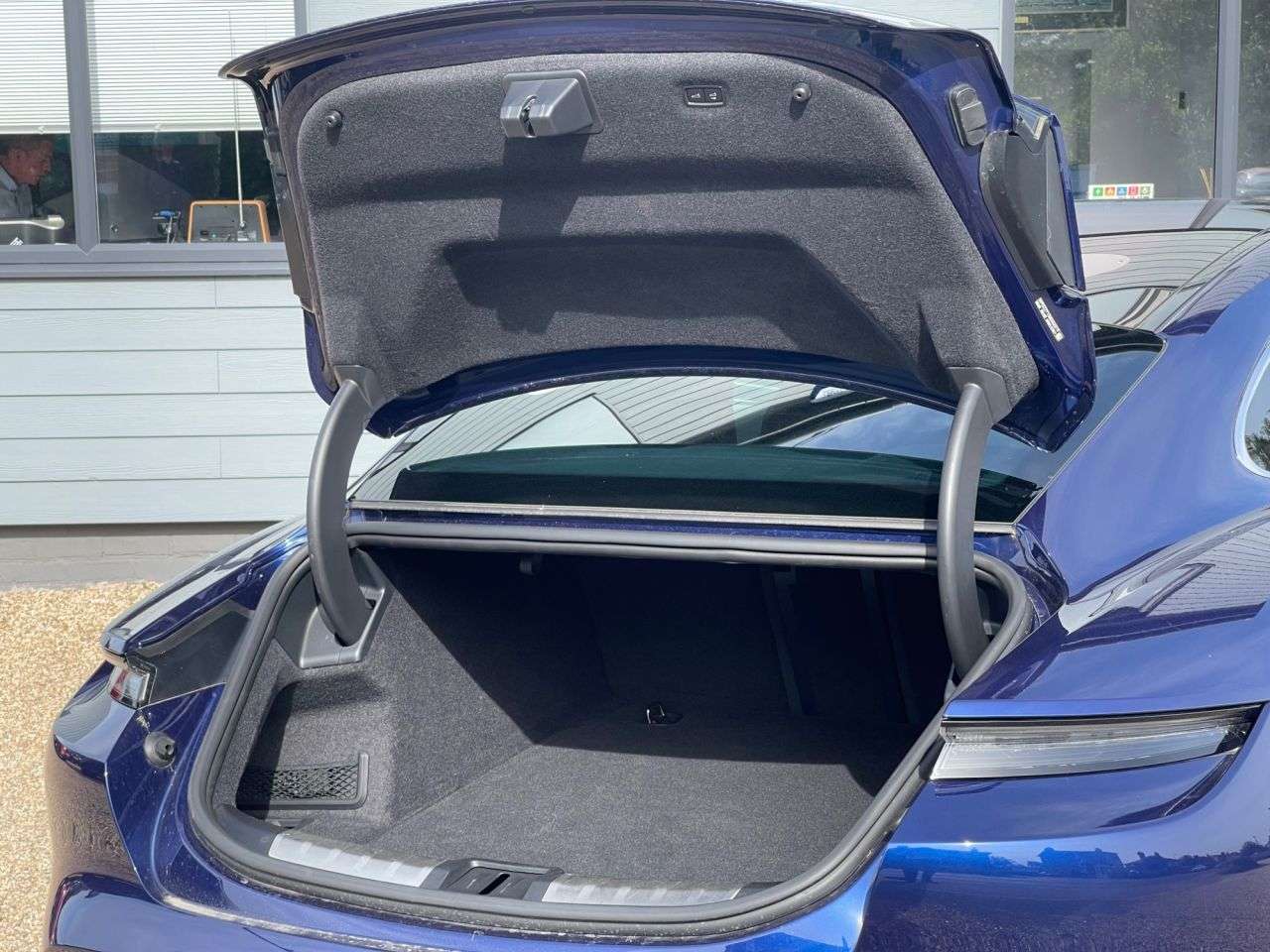 2020 PORSCHE TAYCAN 2020 PORSCHE TAYCAN