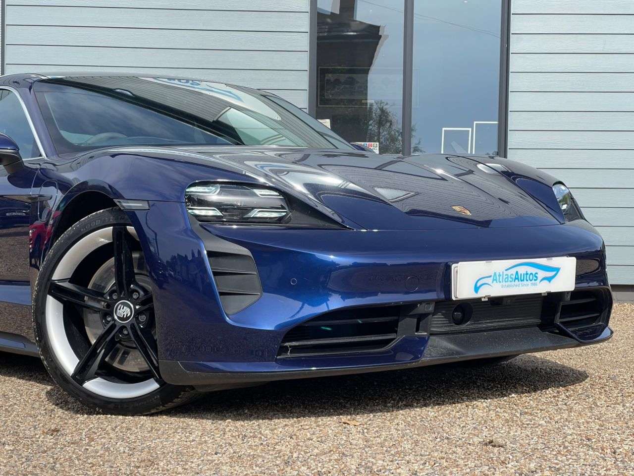 2020 PORSCHE TAYCAN 2020 PORSCHE TAYCAN