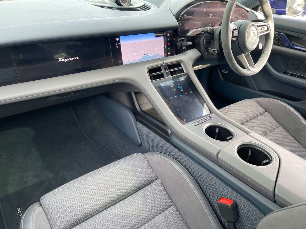 2020 PORSCHE TAYCAN 2020 PORSCHE TAYCAN