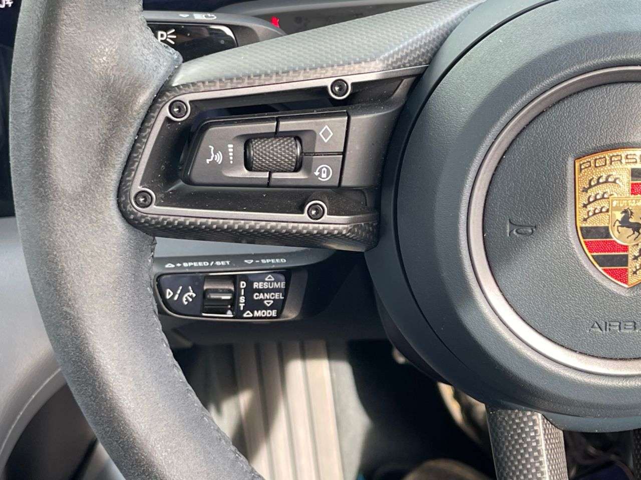 2020 PORSCHE TAYCAN 2020 PORSCHE TAYCAN
