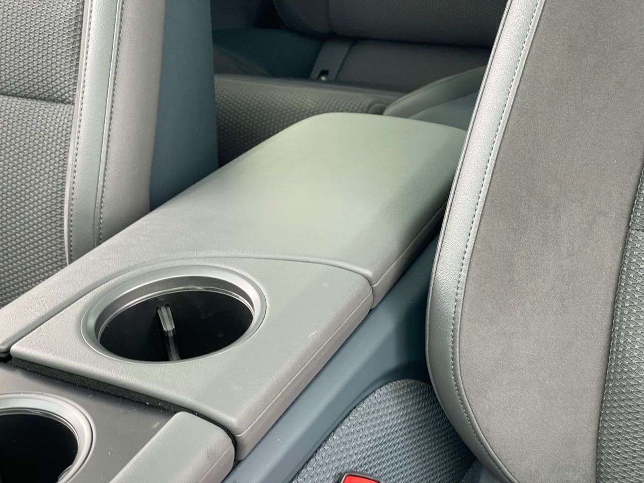 2020 PORSCHE TAYCAN 2020 PORSCHE TAYCAN