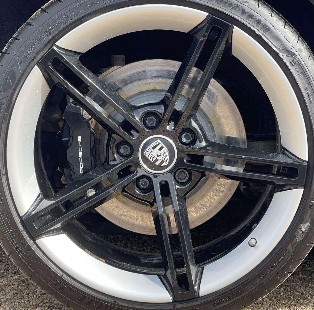2020 PORSCHE TAYCAN 2020 PORSCHE TAYCAN
