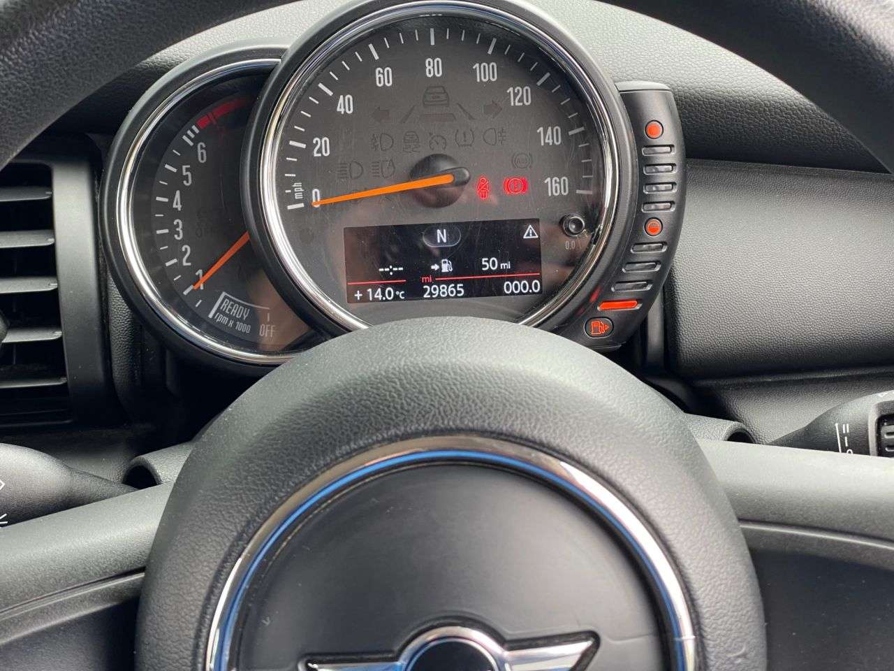 A 2014 MINI HATCH 1.2 One Hatchback 3dr Petrol Manual Euro 6 (s/s) (102 ps) A 2014 MINI HATCH 1.2 One Hatchback 3dr Petrol Manual Euro 6 (s/s) (102 ps)