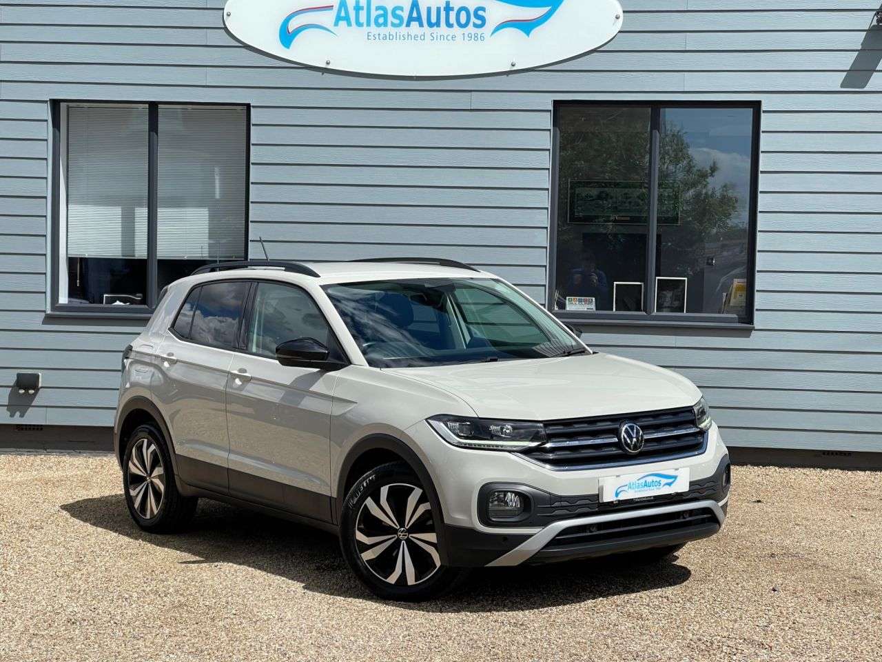 A 2023 VOLKSWAGEN T-CROSS 1.0 TSI Black Edition SUV 5dr Petrol Manual Euro 6 (s/s) (110 ps) A 2023 VOLKSWAGEN T-CROSS 1.0 TSI Black Edition SUV 5dr Petrol Manual Euro 6 (s/s) (110 ps)