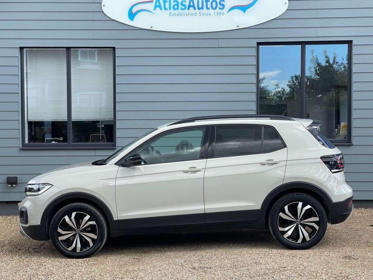 A 2023 VOLKSWAGEN T-CROSS 1.0 TSI Black Edition SUV 5dr Petrol Manual Euro 6 (s/s) (110 ps) A 2023 VOLKSWAGEN T-CROSS 1.0 TSI Black Edition SUV 5dr Petrol Manual Euro 6 (s/s) (110 ps)