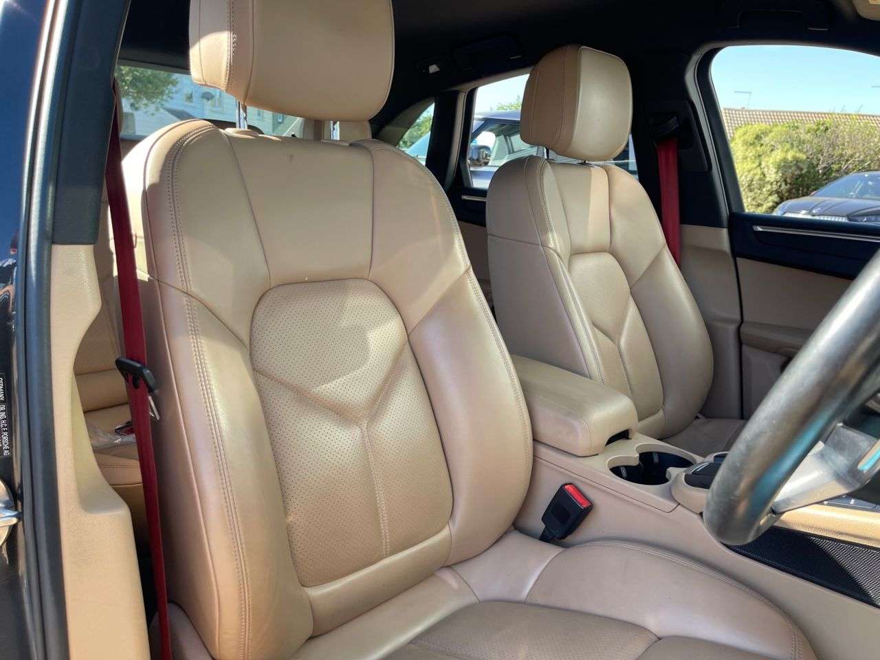 2019 PORSCHE MACAN 2019 PORSCHE MACAN
