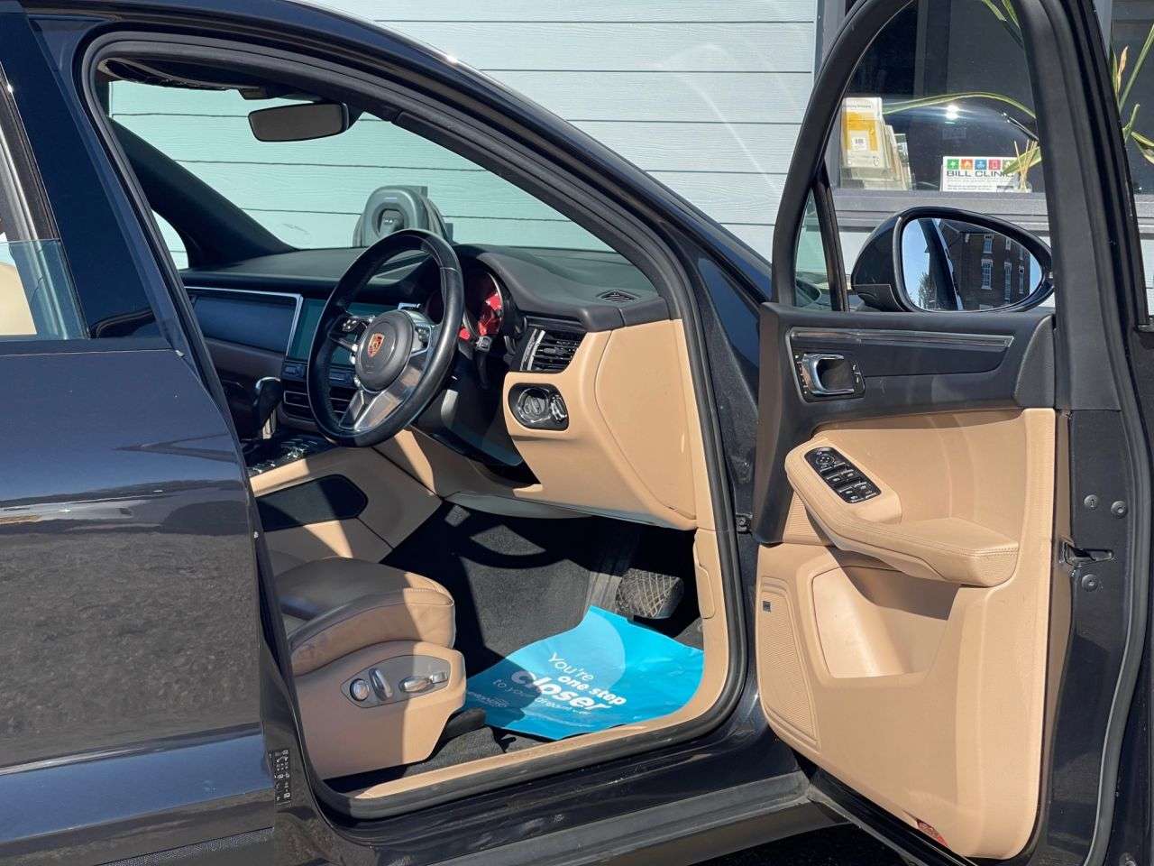 2019 PORSCHE MACAN 2019 PORSCHE MACAN