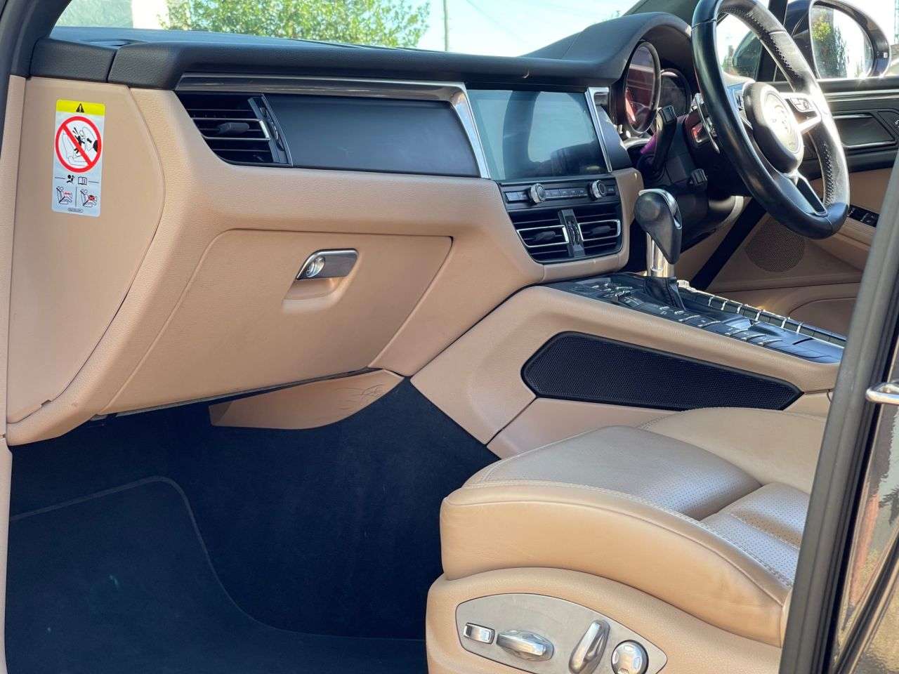 2019 PORSCHE MACAN 2019 PORSCHE MACAN