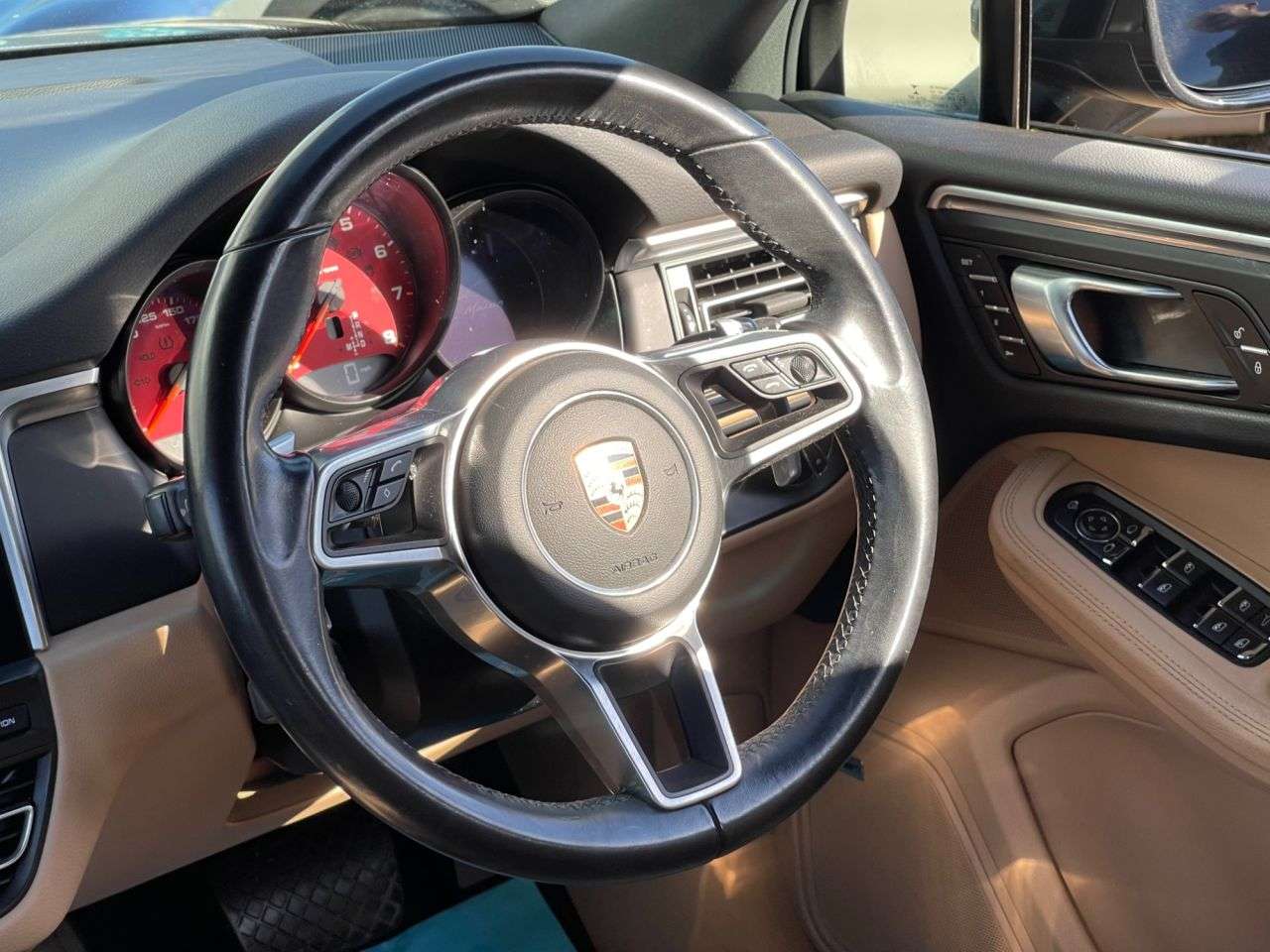 2019 PORSCHE MACAN 2019 PORSCHE MACAN