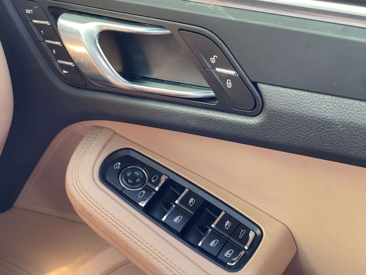 2019 PORSCHE MACAN 2019 PORSCHE MACAN