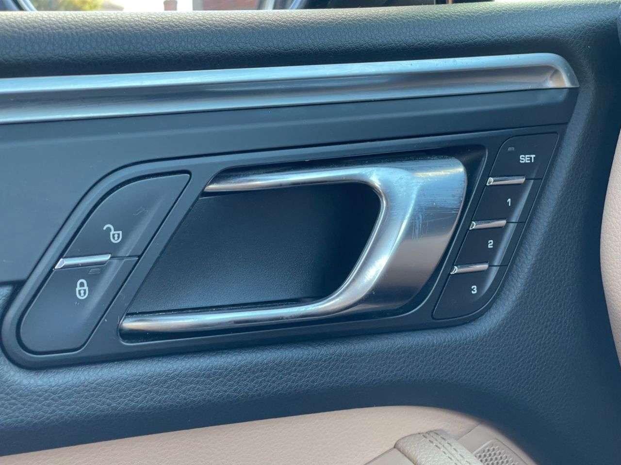 2019 PORSCHE MACAN 2019 PORSCHE MACAN