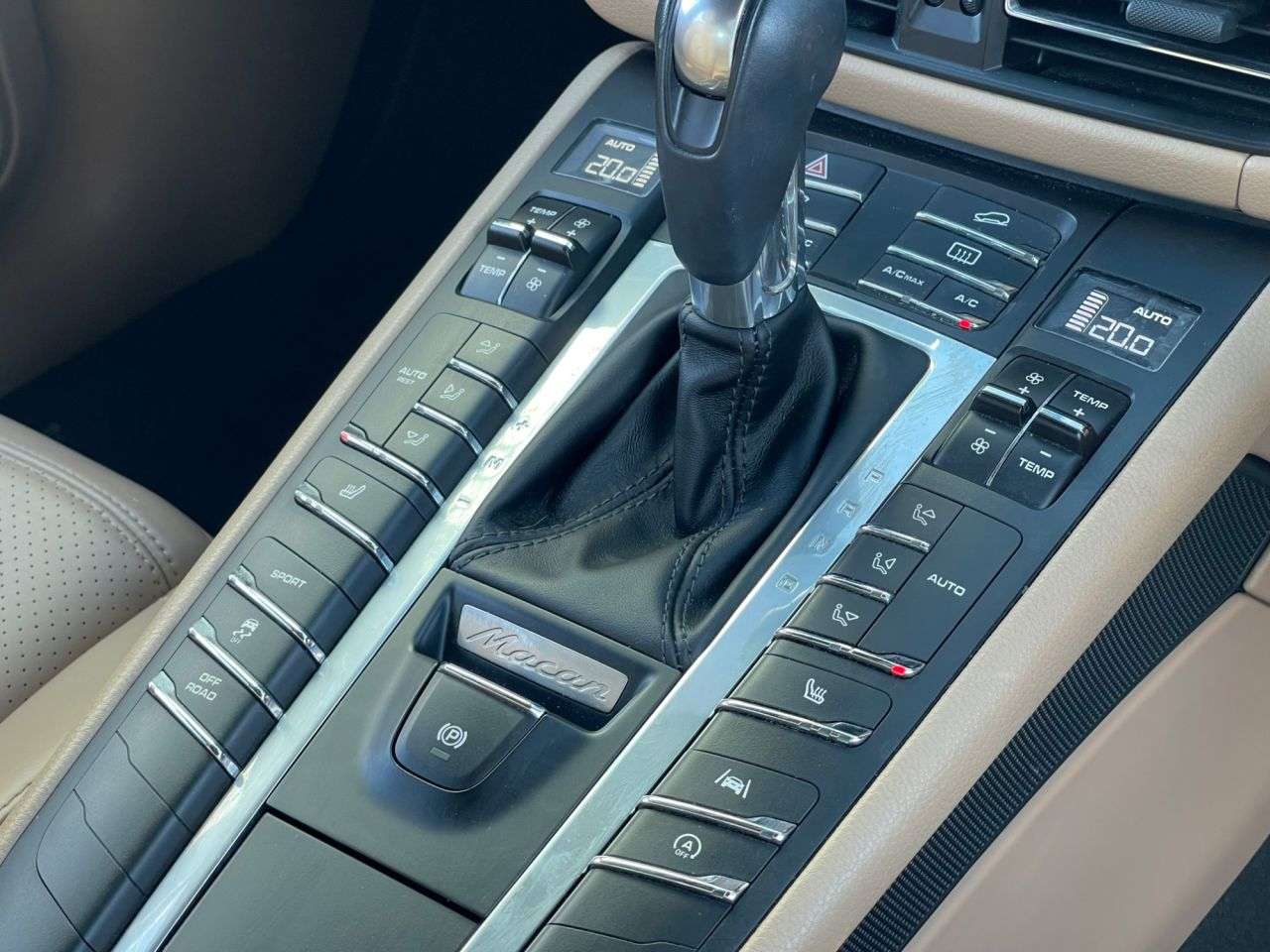 2019 PORSCHE MACAN 2019 PORSCHE MACAN
